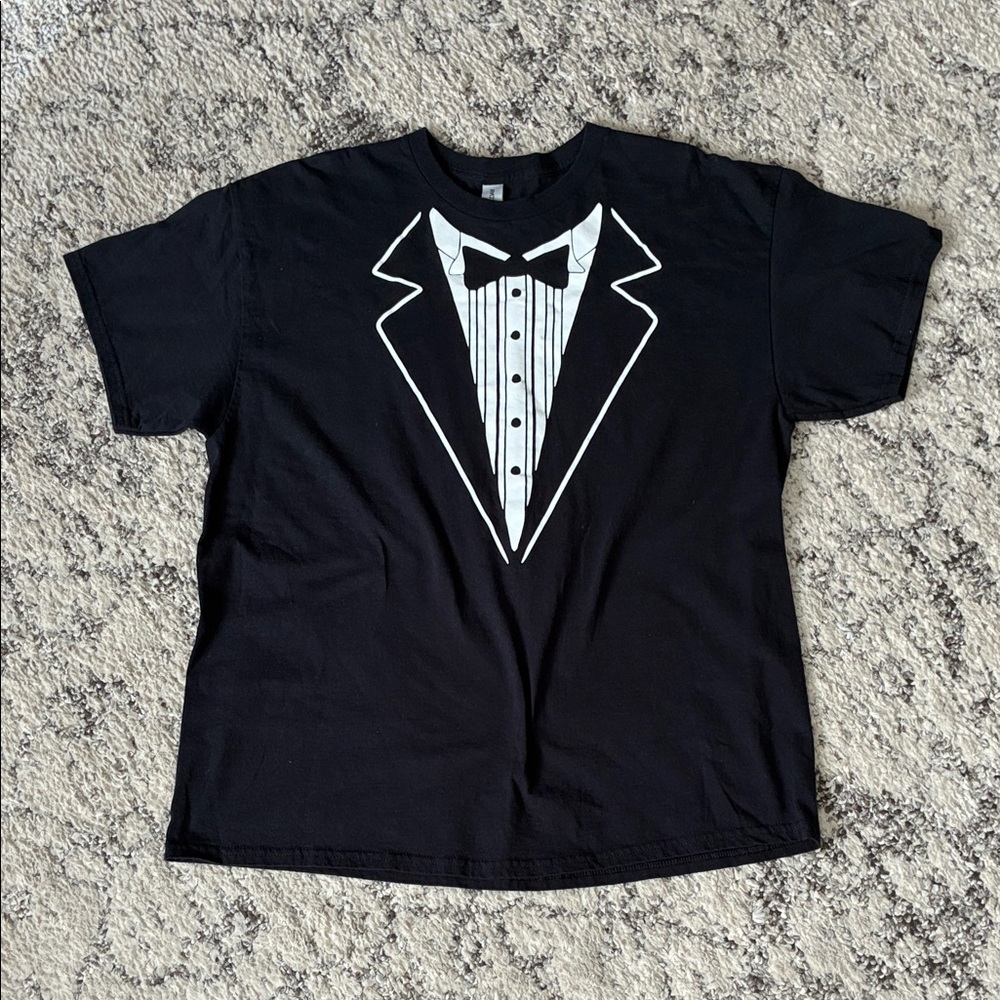 Men’s Black Tuxedo Graphic T-Shirt—-Size: XL